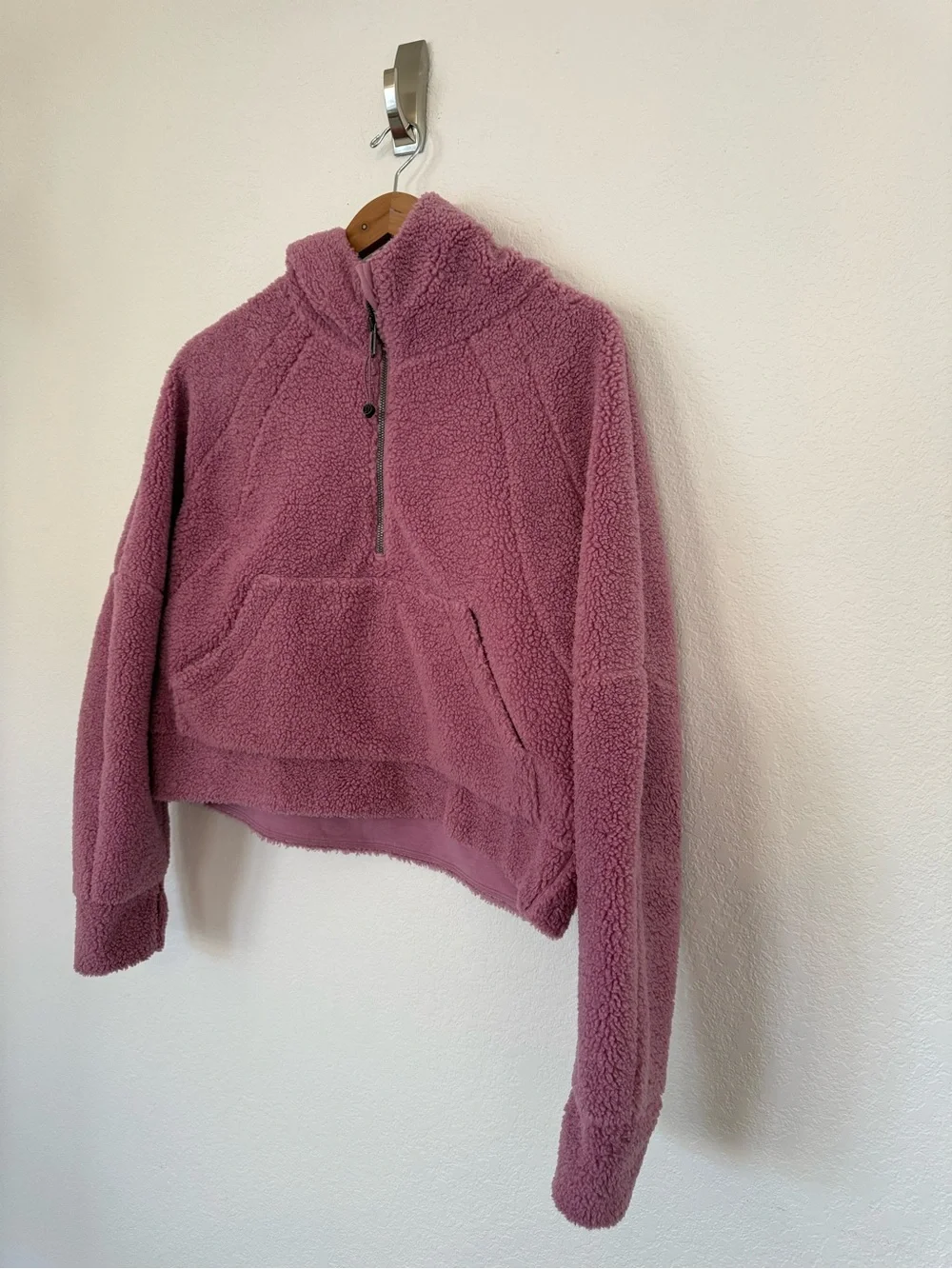 Lululemon Scuba Oversized Cropped Fleece Funnel quarter zip hoodie in size M/L